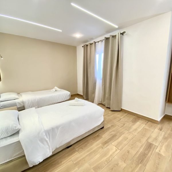 surf-camp-taghazout-interior-rooms-011.jpg